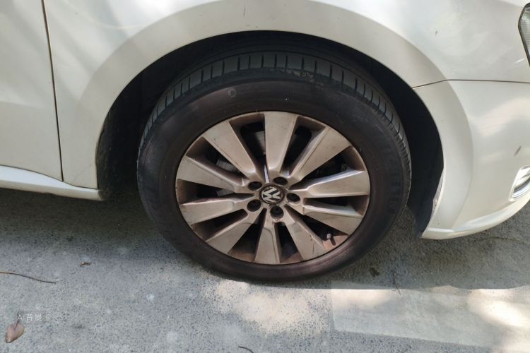 Volkswagen Lavida 2014 car image #9