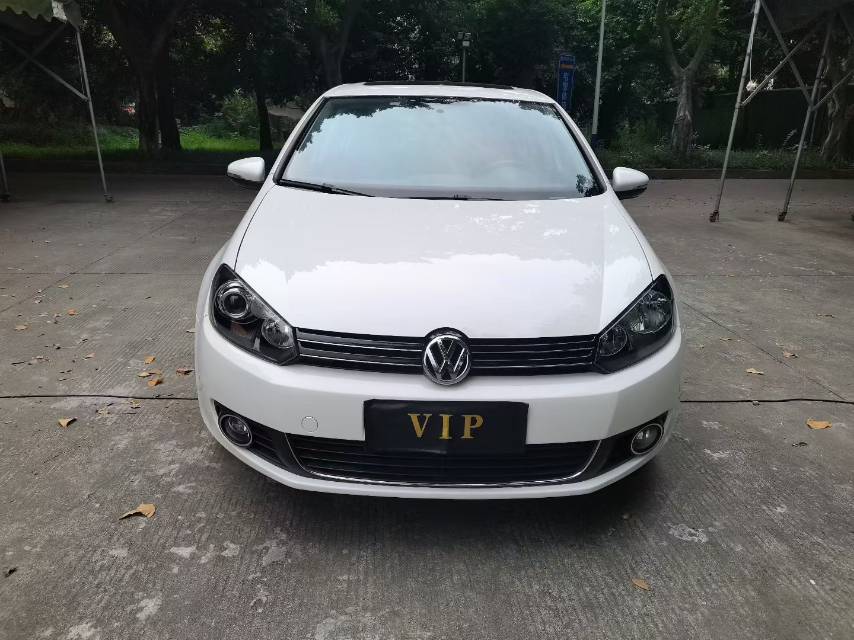 Volkswagen Golf 2011 car image #5
