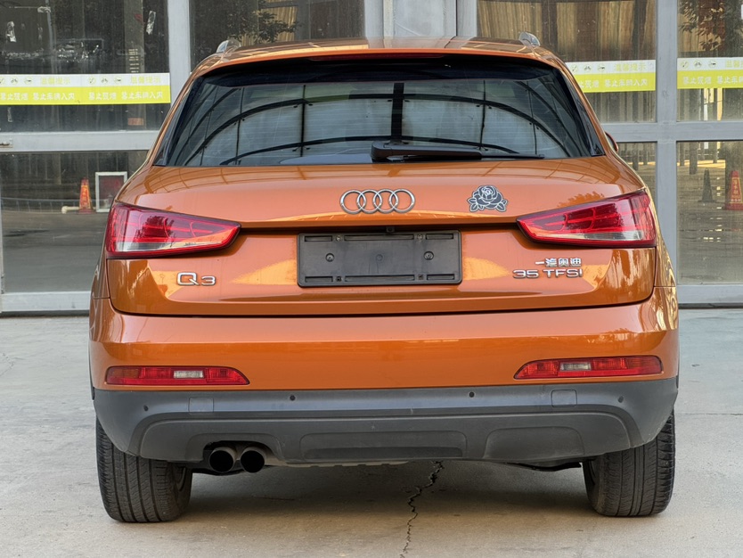 Audi Q3 2017 car image #15