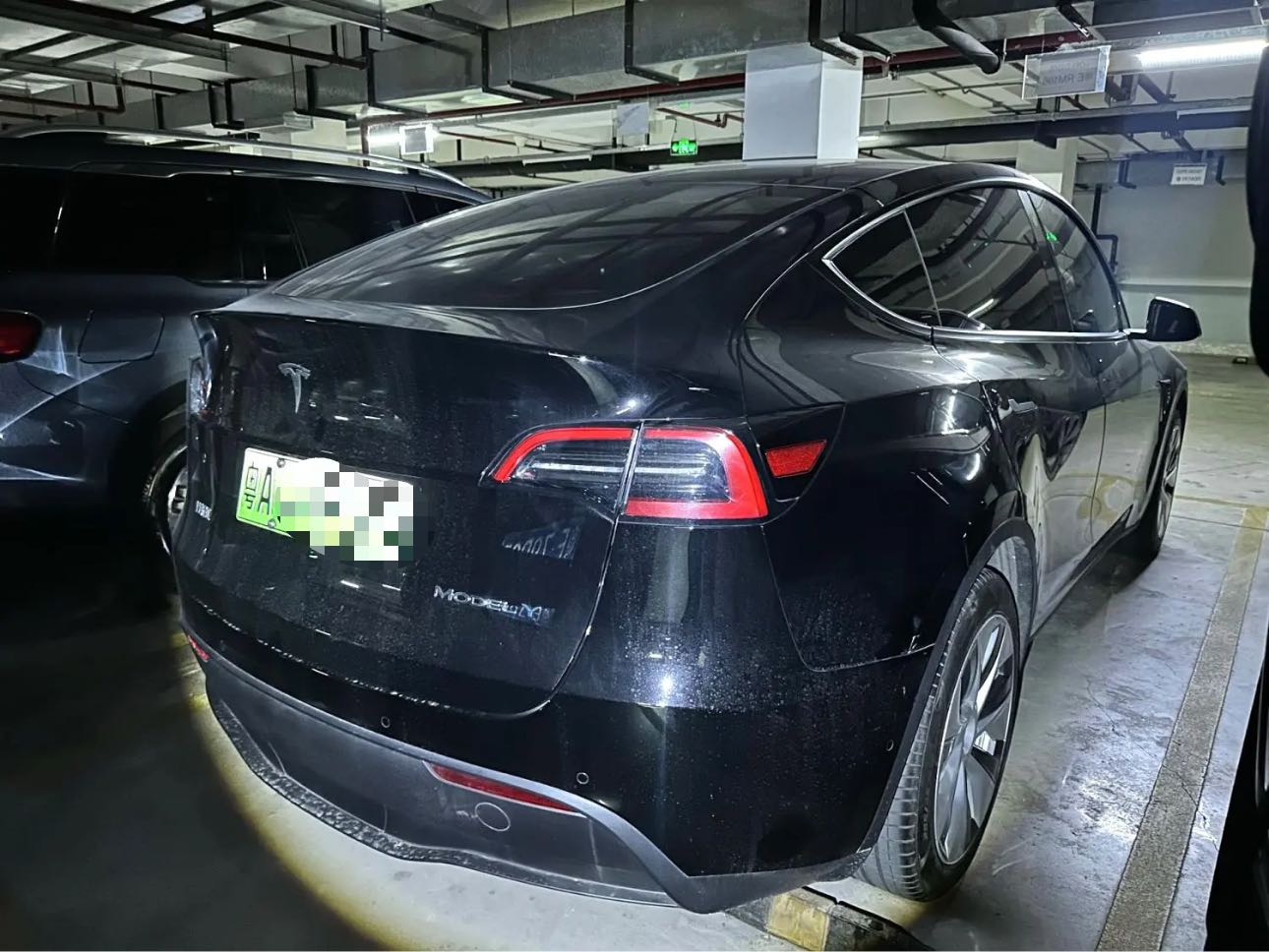 Tesla Model Y 2022 #4 Tesla Model Y 2022 car image #4