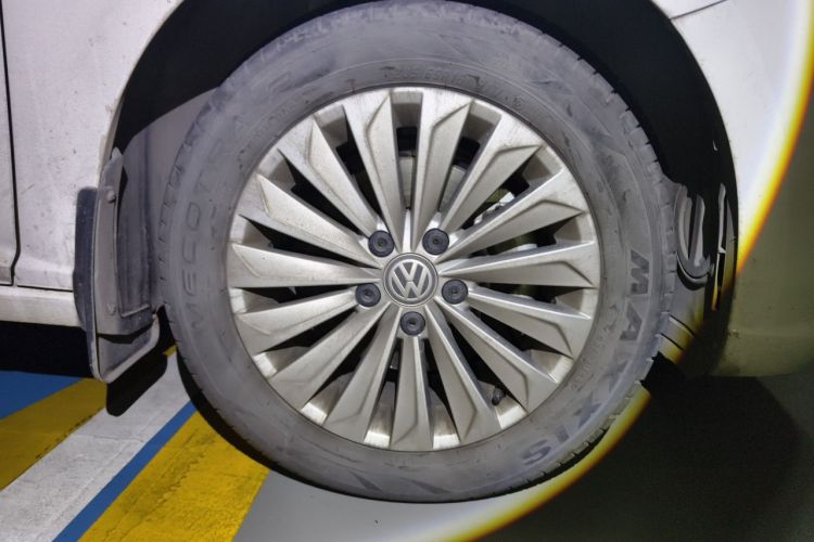 Volkswagen Lavida 2020 car image #9