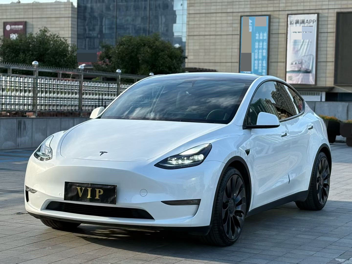 Tesla Model Y 2022 car image 