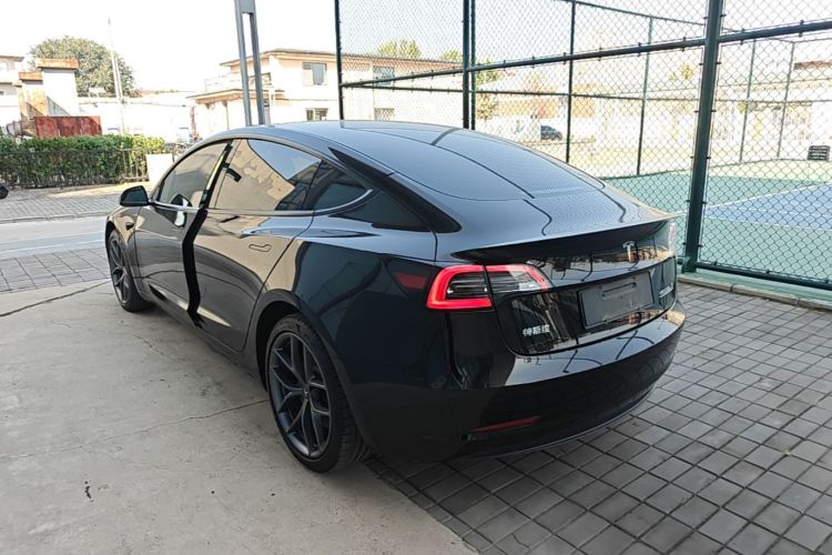 Tesla Model 3 2022 car image #5