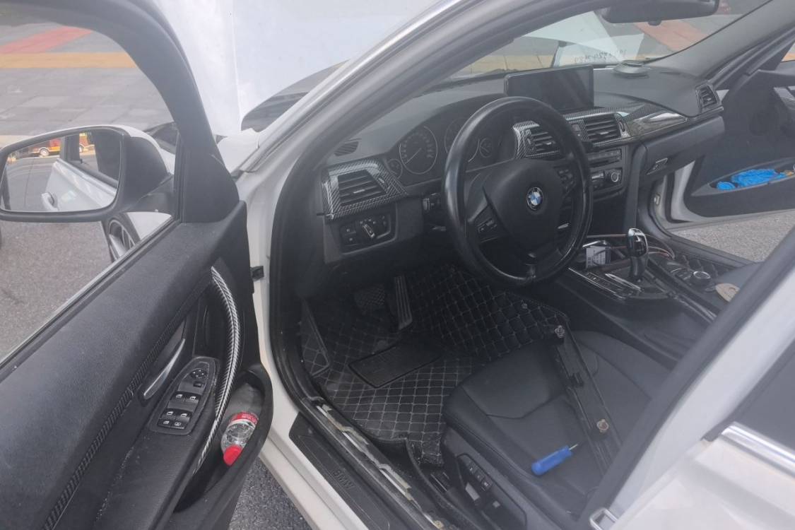BMW 3 Series 2015 car image #23