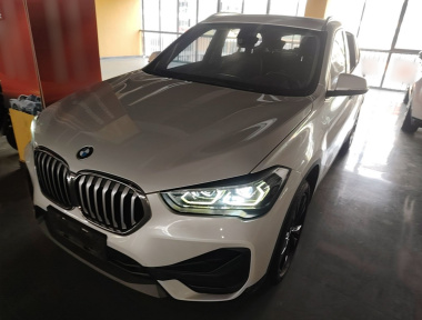 BMW X1 2020 BMW X1 2020 car image