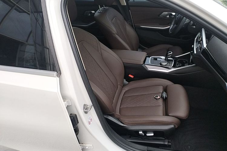 BMW 3 Series 2022 #24 BMW 3 Series 2022 car image #24