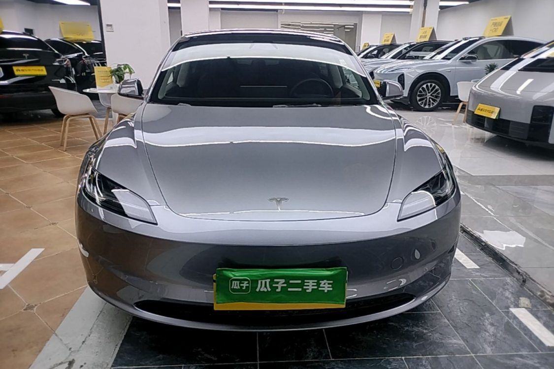 Tesla Model 3 2025 car image #5