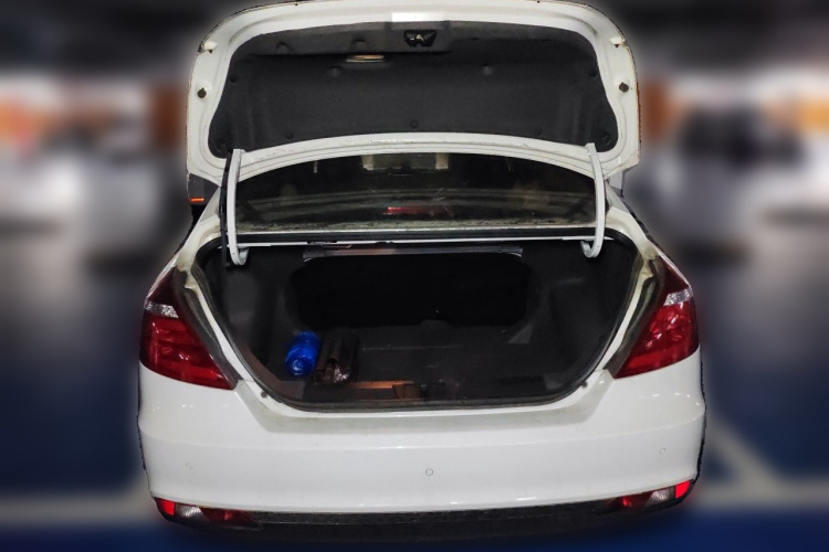 GEELY Emgrand 2016 #21 GEELY Emgrand 2016 car image #21