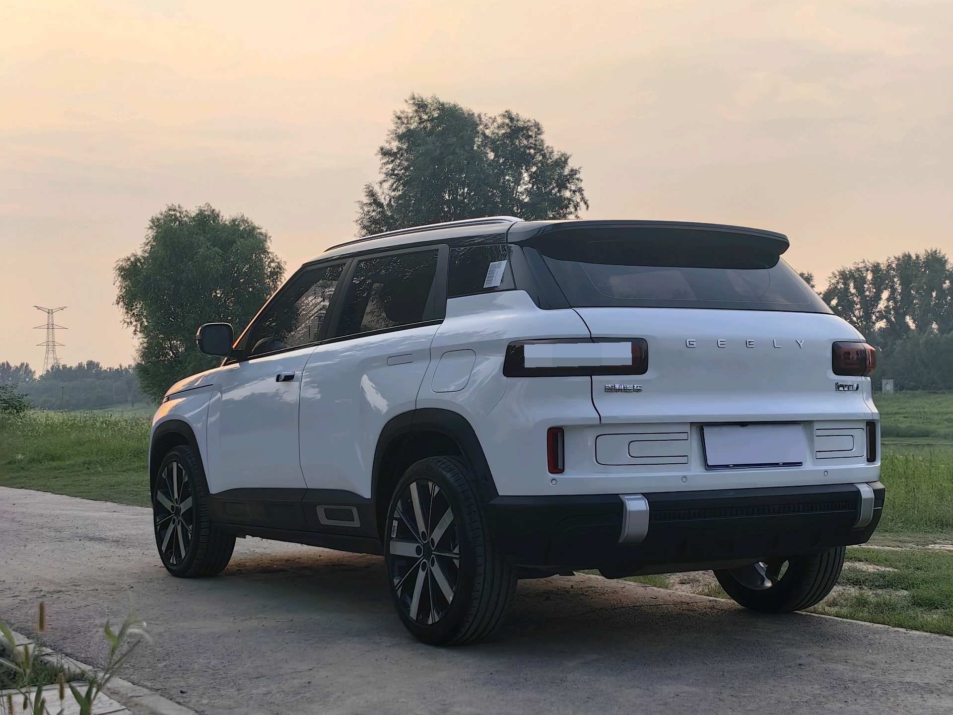 GEELY ICON 2023 car image #7