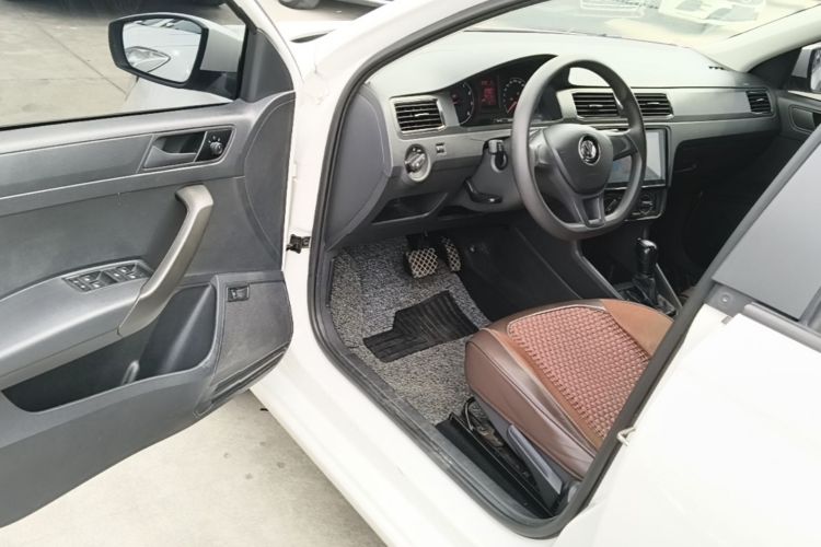 Volkswagen Santana 2018 #13 Volkswagen Santana 2018 car image #13
