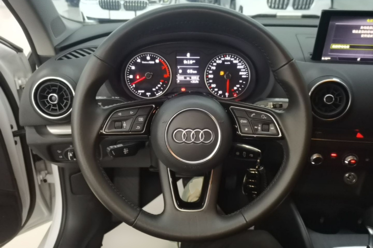 Audi A3 2020 car image #11