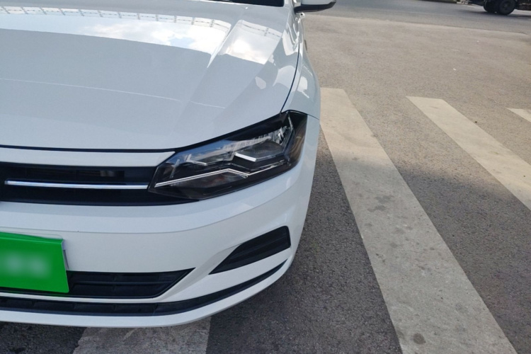 Volkswagen Polo 2021 car image #23