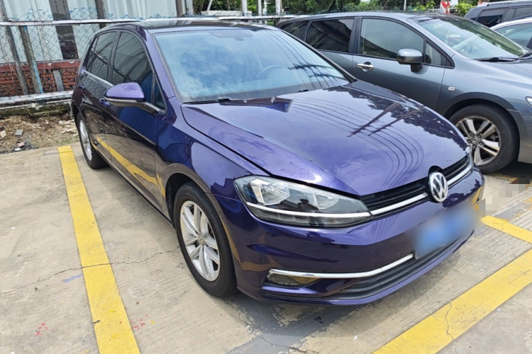 Volkswagen Golf 2019 car image #4
