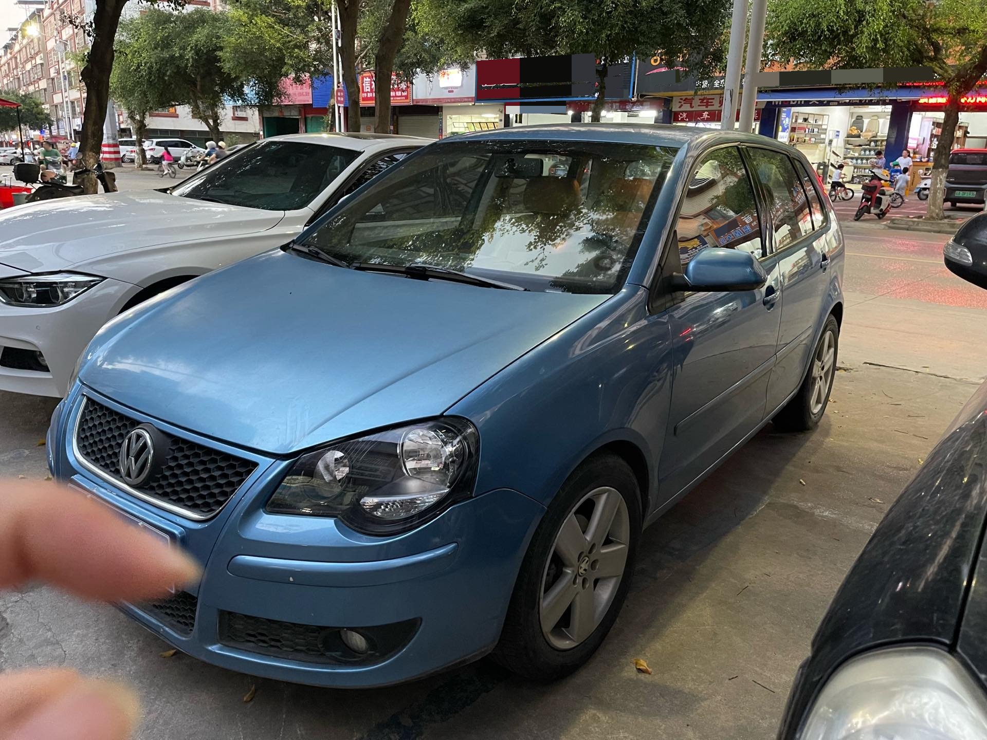 Volkswagen Polo 2010 car image 