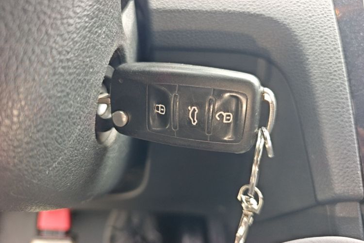 Volkswagen Santana 2018 car image #9