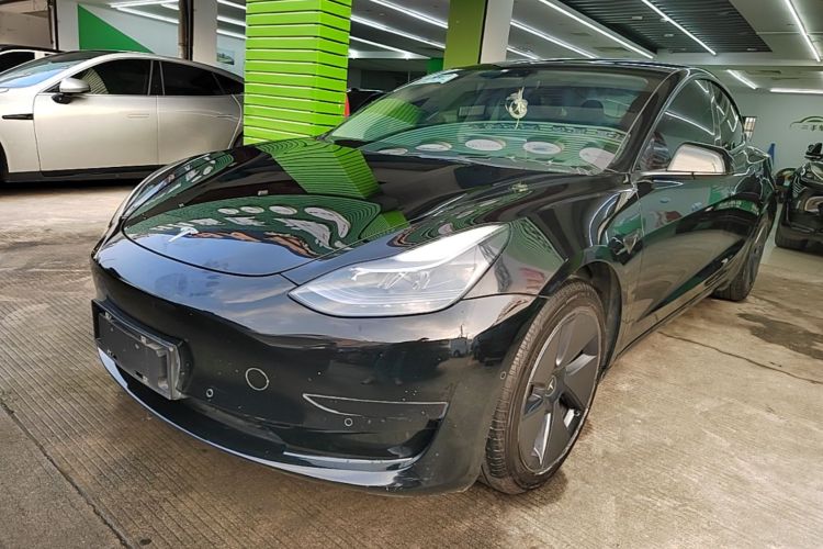 Tesla Model 3 2022 car image #2