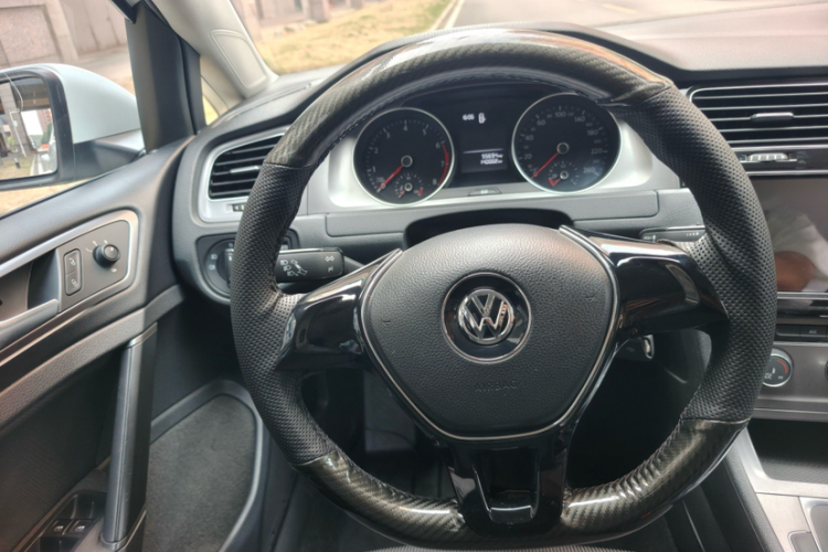 Volkswagen Golf 2016 car image #20