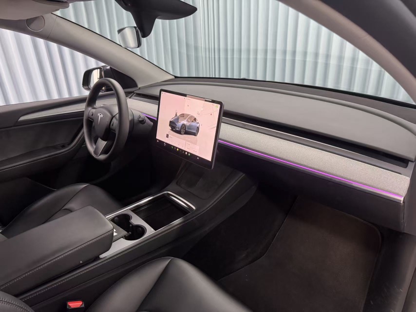 Tesla Model Y 2024 #6 Tesla Model Y 2024 car image #6