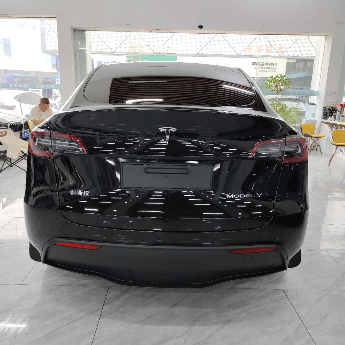Tesla Model Y 2023 #3 Tesla Model Y 2023 car image #3