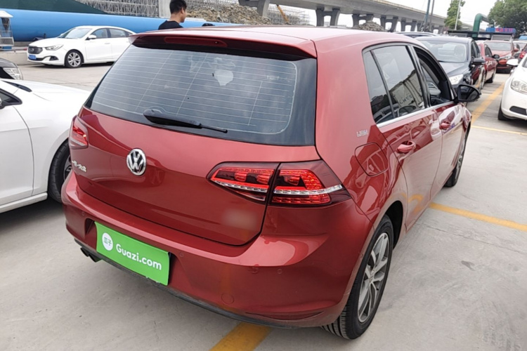 Volkswagen Golf 2017 car image #7