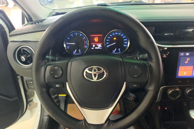 Toyota Corolla 2019 immagine di auto #11
