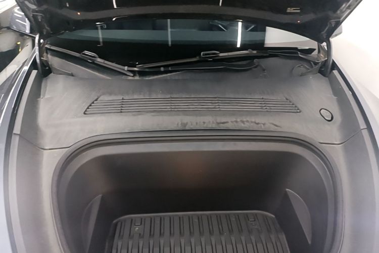 Tesla Model Y 2022 image de voiture #22
