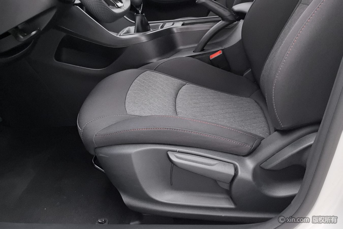Roewe i5 2025 صورة سيارة #21