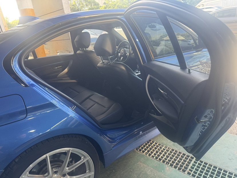 BMW 3 Series 2019 car image #5