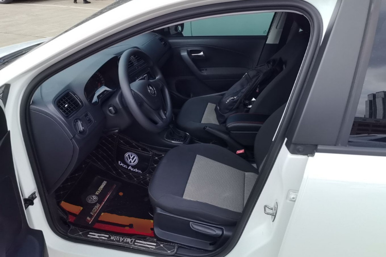 Volkswagen Polo 2016 #15 Volkswagen Polo 2016 car image #15