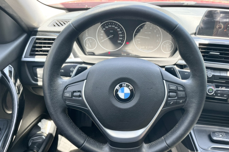BMW 3 Series 2017 #14 BMW 3 Series 2017 car image #14