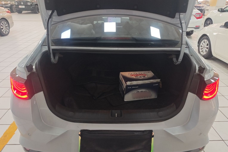 GEELY Emgrand L HiP 2022 car image #19