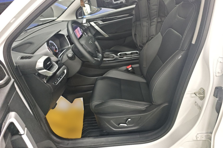 GEELY Coolray 2025 car image #15