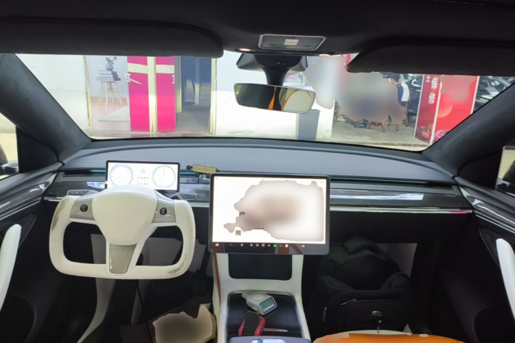 Tesla Model Y 2022 car image #10