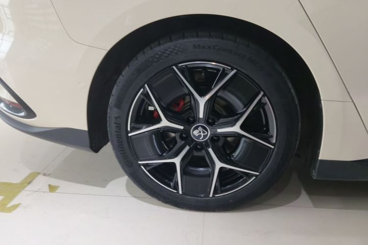 BYD Han 2022 car image #10