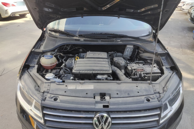 Volkswagen Santana 2021 صورة سيارة #20