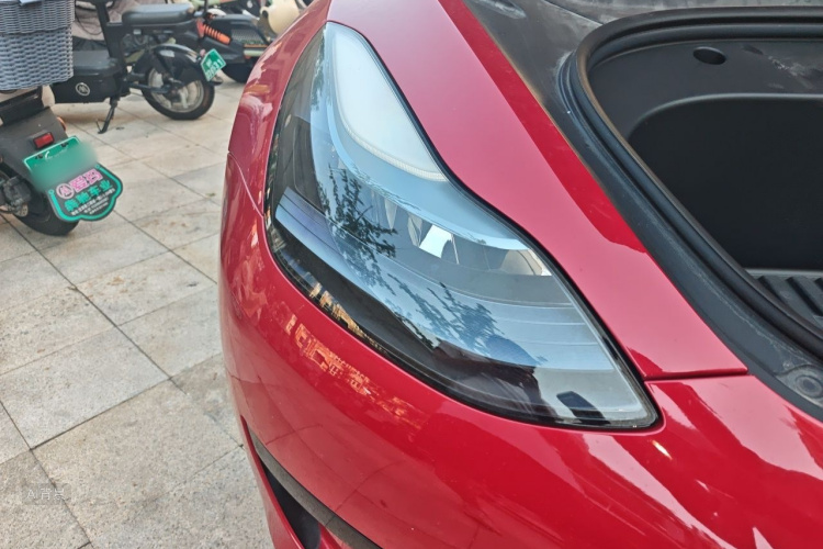 Tesla Model 3 2022 car image #8
