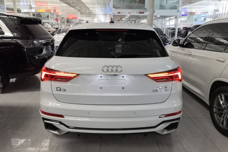 Audi Q3 2025 #6 Audi Q3 2025 car image #6