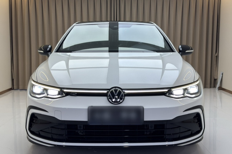 Volkswagen Golf 2021 car image #6