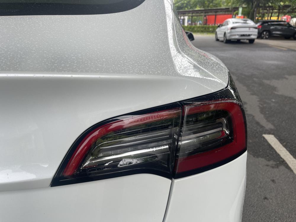 Tesla Model 3 2022 car image #9