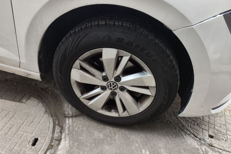 Volkswagen Polo 2022 car image #6