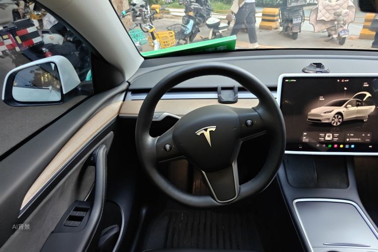 Tesla Model Y 2022 car image #12