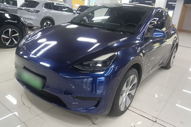 Tesla Model Y 2023 #2 Tesla Model Y 2023 car image #2