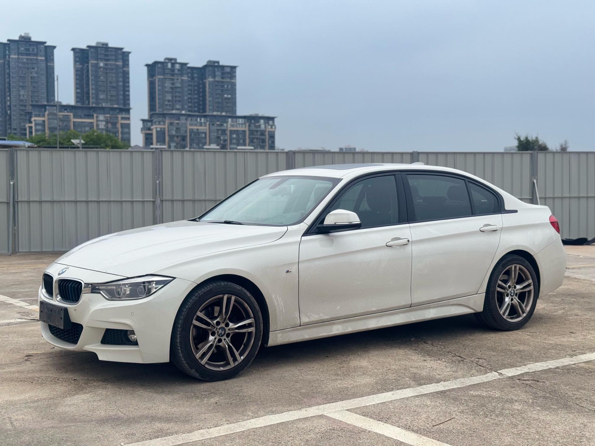 BMW 3 Series 2017 BMW 3 Series 2017 car image