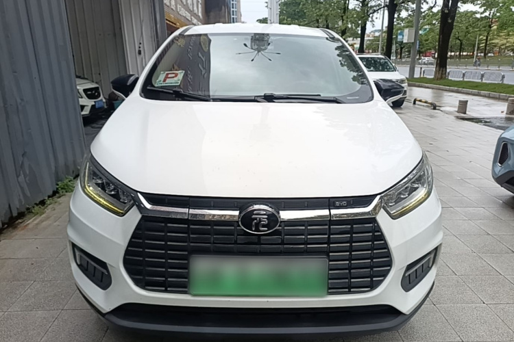 BYD Yuan New Energy 2019 car image #3