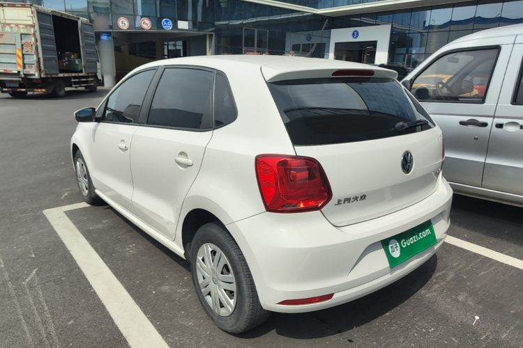 Volkswagen Polo 2018 car image #5