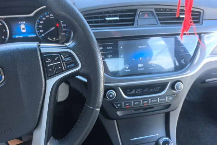GEELY Emgrand 2017 #10 GEELY Emgrand 2017 car image #10