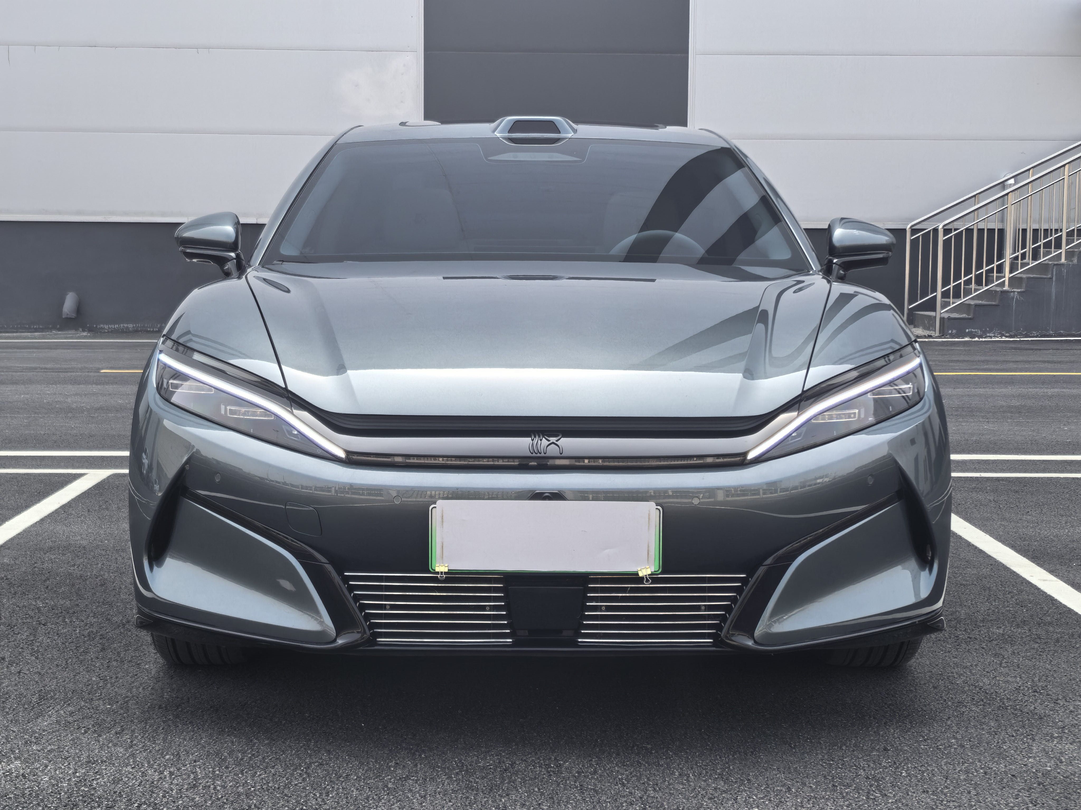 BYD HanL 2025 car image #2