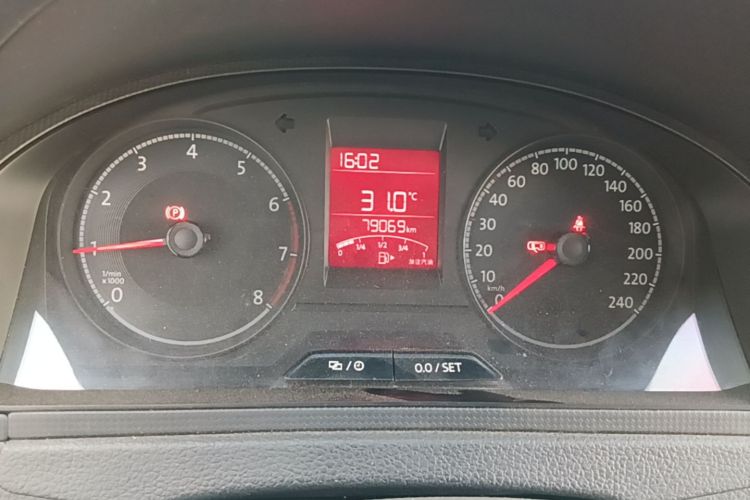 Volkswagen Santana 2018 car image #12