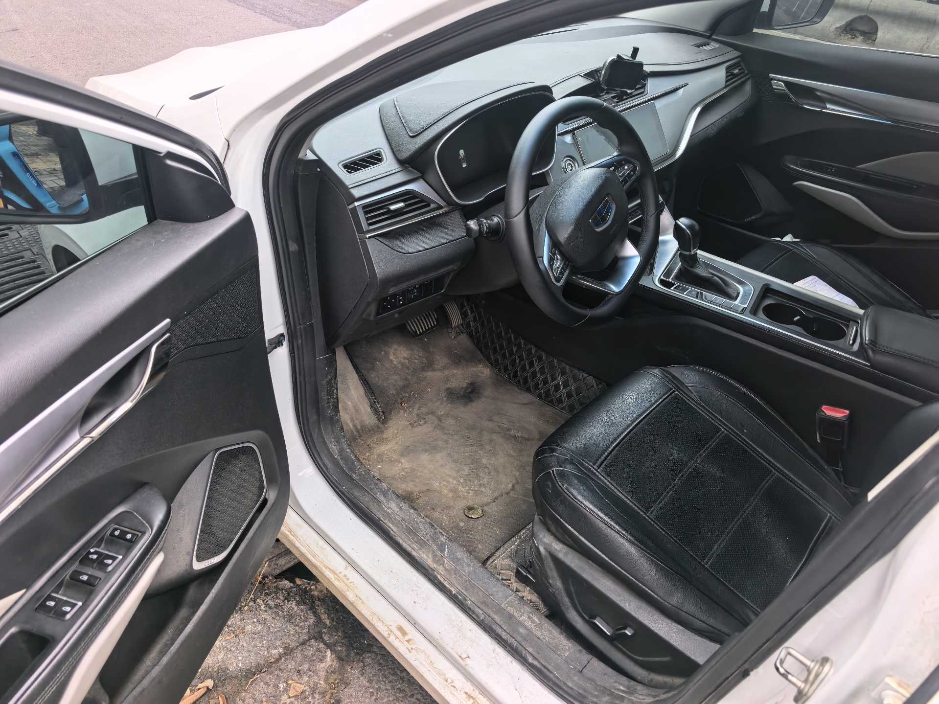 GEELY Binray 2019 #4 GEELY Binray 2019 صورة سيارة #4