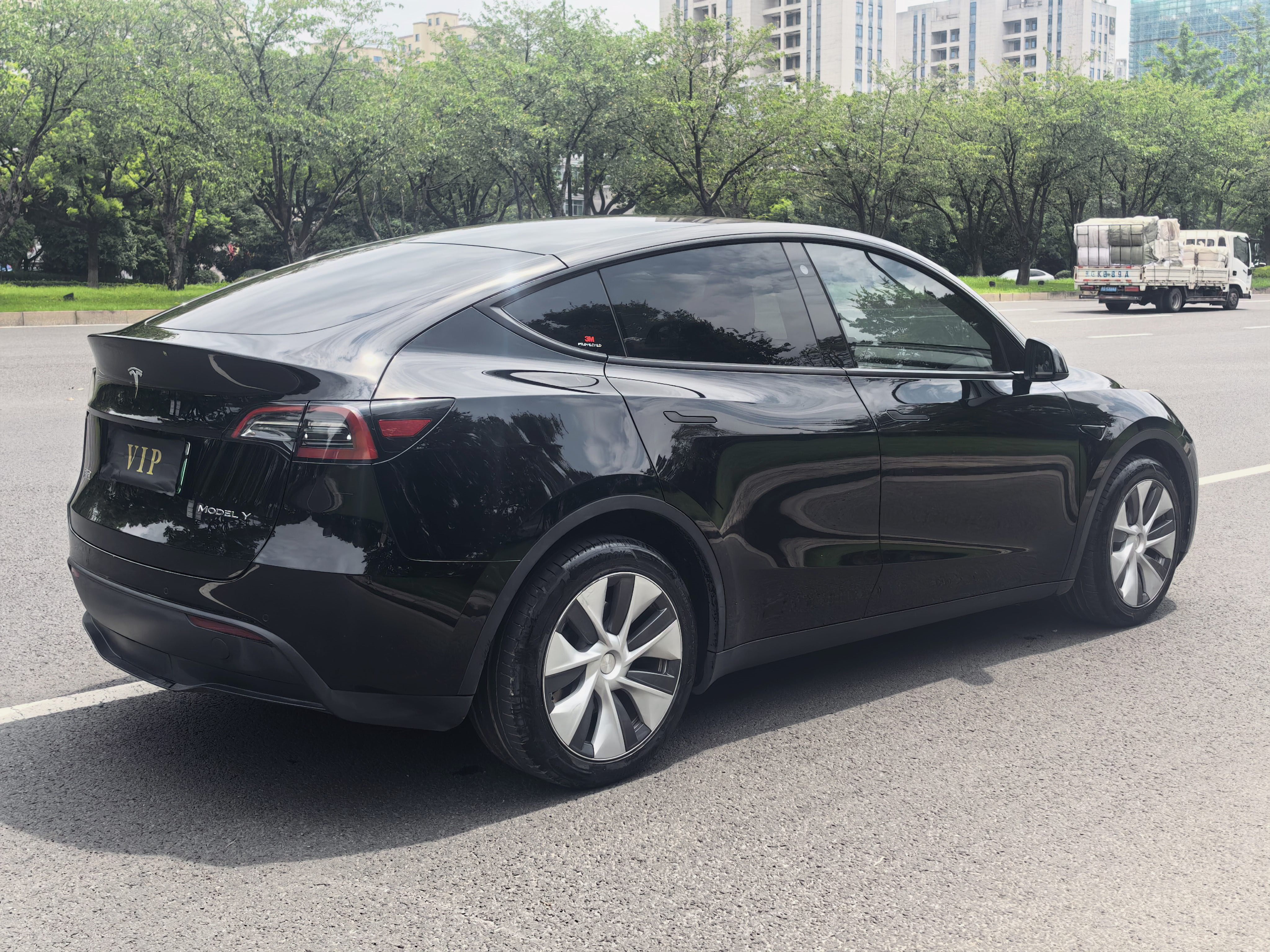 Tesla Model Y 2022 #7 Tesla Model Y 2022 car image #7
